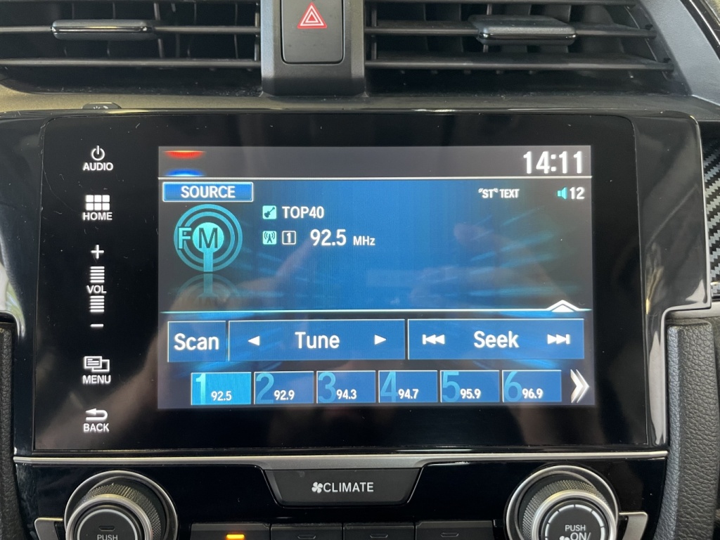 Honda Civic LX 2016 — photo 20