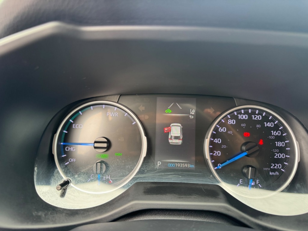 Toyota RAV4 LE hybride 2021 — photo 14