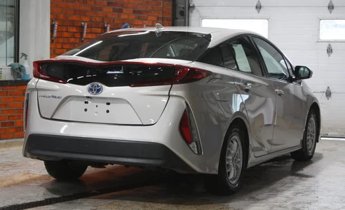 2017 TOYOTA PRIUS PRIME — photo 6