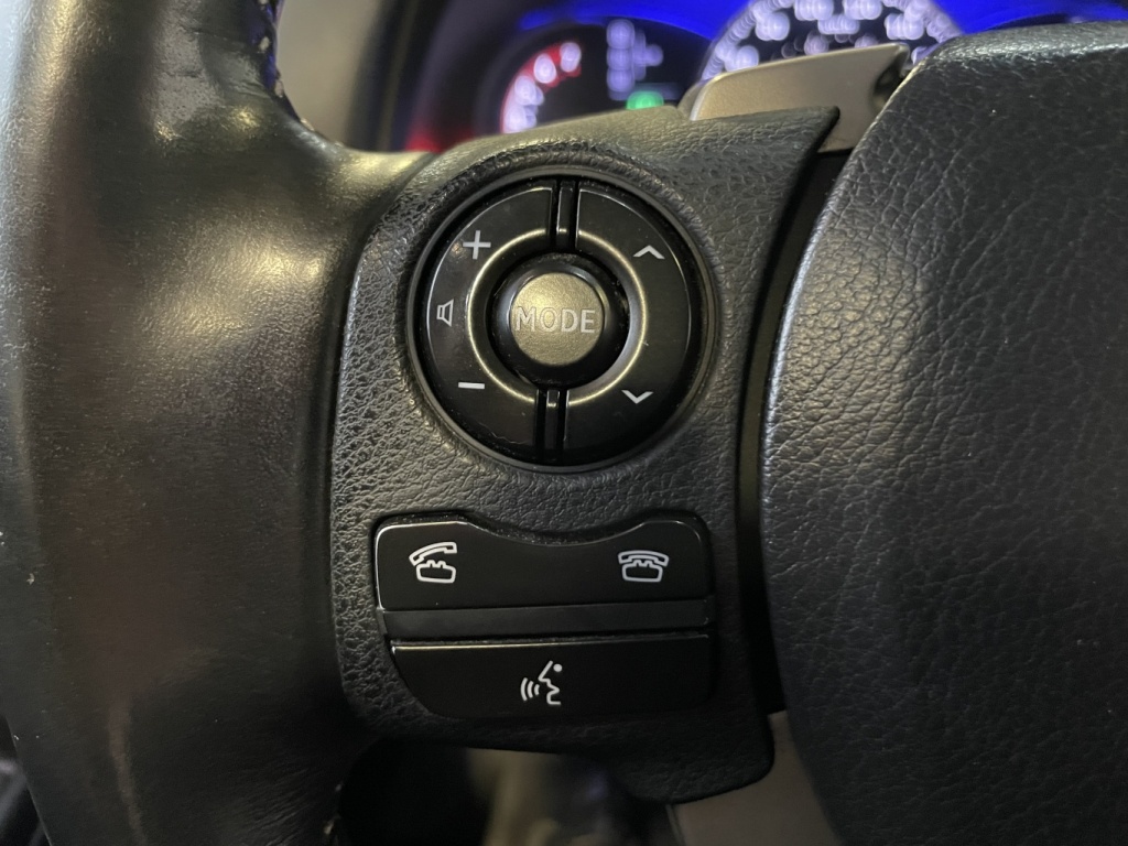 Lexus CT 200h  2014 — photo 19