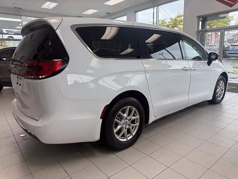 Chrysler Pacifica 2024 Touring-L / AUTO + CAMERA + CUIR + BLUETOOTH +++++ — photo 4