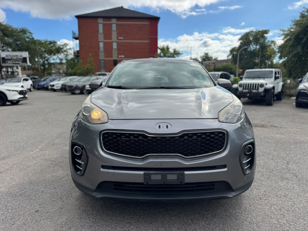 KIA Sportage LX 2018 — photo 2