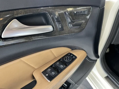 Mercedes-Benz CLS-Class CLS 550 2012 — photo 17