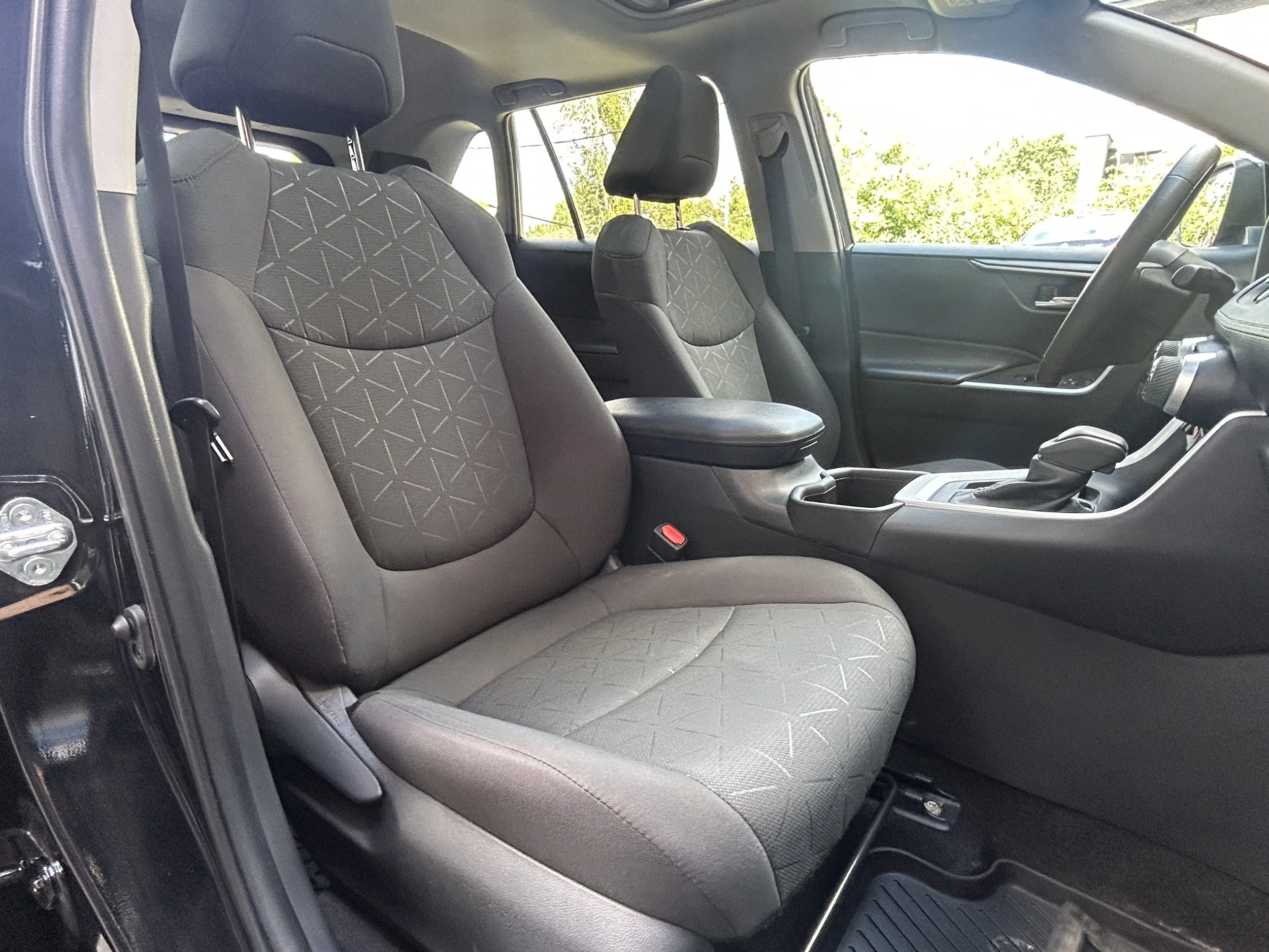2024 Toyota RAV4 XLE — photo 11