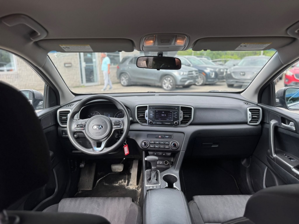 KIA Sportage LX 2018 — photo 6
