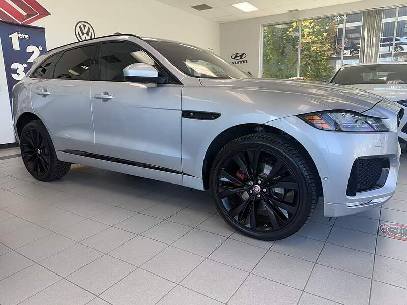 Jaguar F-PACE 2020 S / TOIT + GPS + CAMERA + CUIR + BLUETOOTH + BAS KM +++ — photo 3