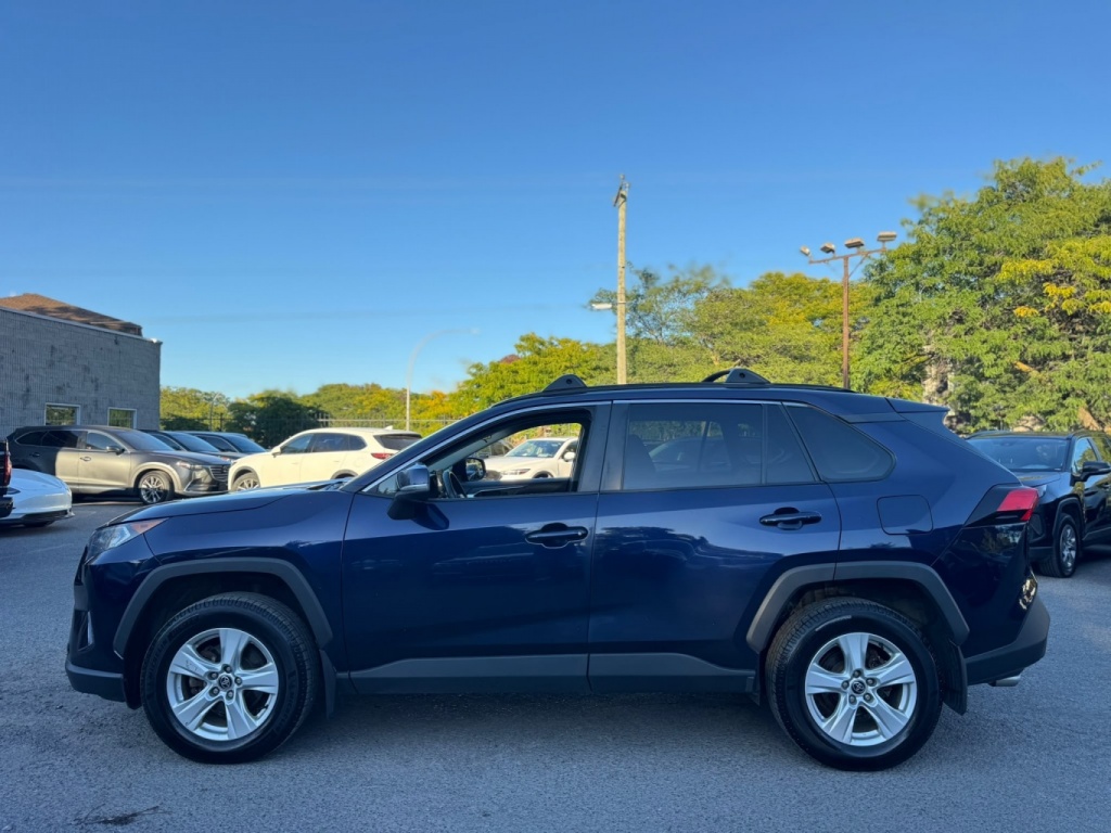 Toyota RAV4 XLE 2021 — photo 2