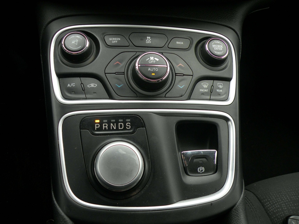Chrysler 200 Limited 2015 — photo 16