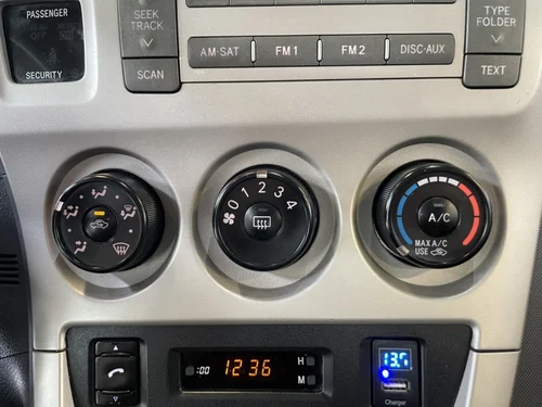 Toyota Matrix  2010 — photo 20
