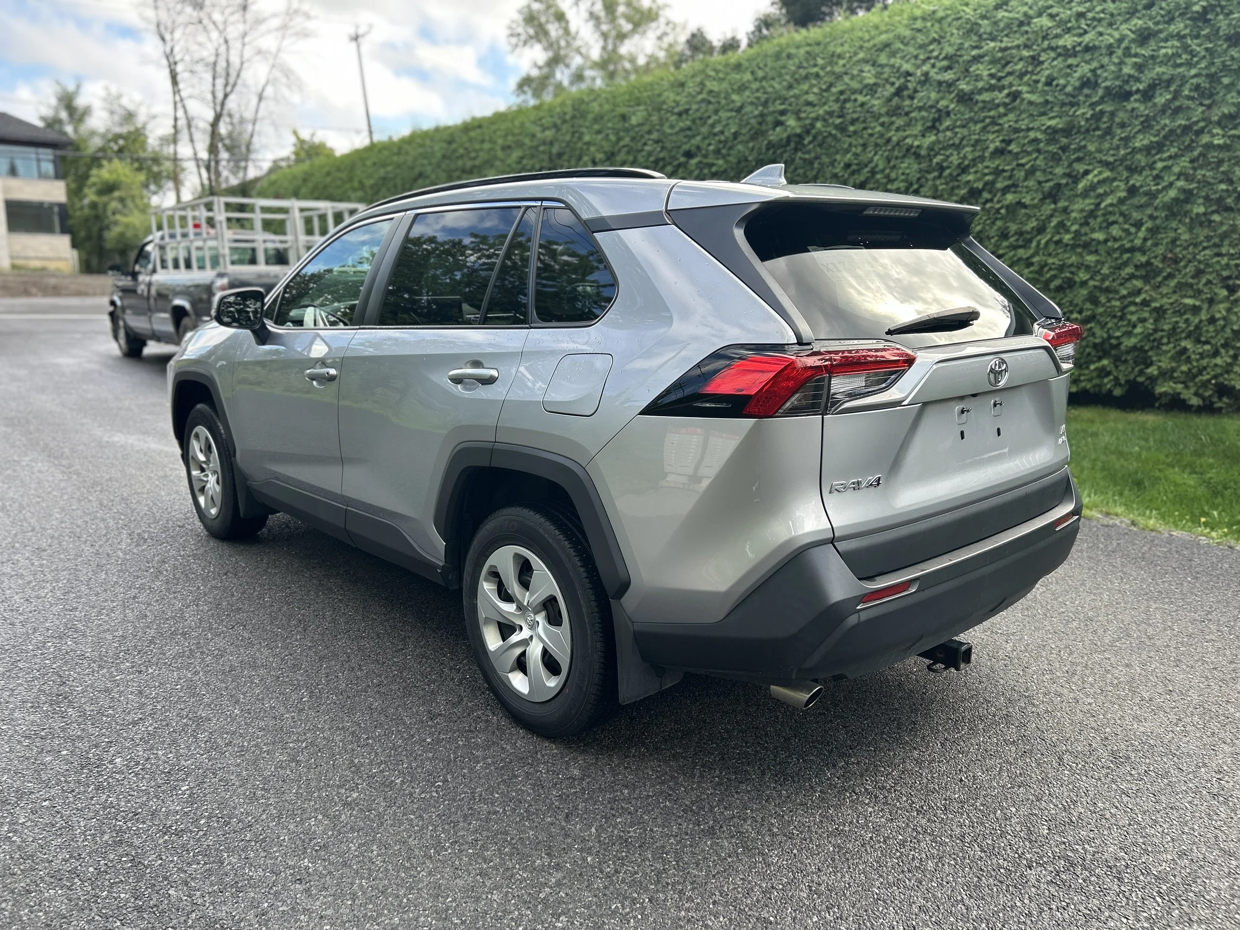 2021 Toyota Rav4 LE — photo 4