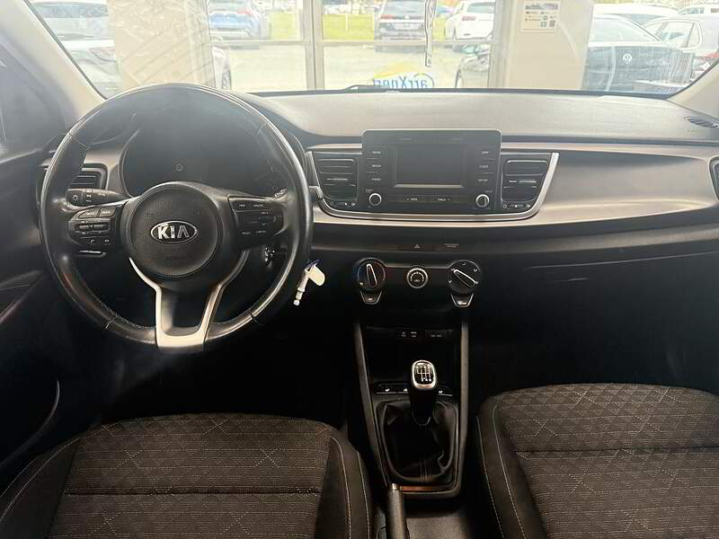 Kia Rio5 2019 LX / MANUEL + CAMERA + BLUETOOTH + BAS KM ++++ — photo 8