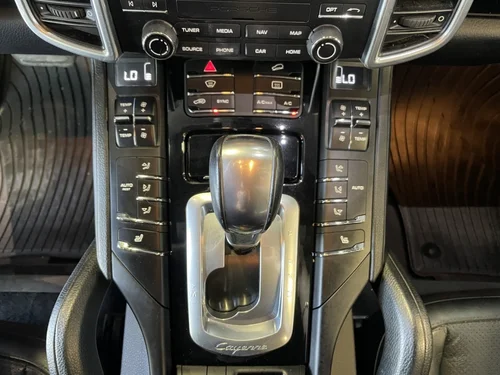 Porsche Cayenne  2017 — photo 24