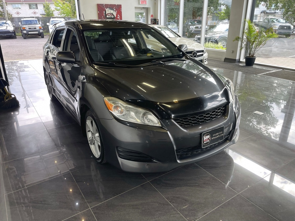 Toyota Matrix XR 2010 — photo 3