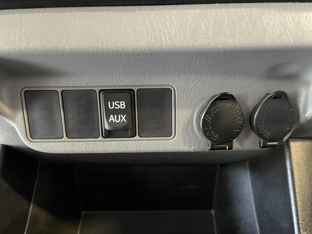 Toyota Tacoma  2012 — photo 21