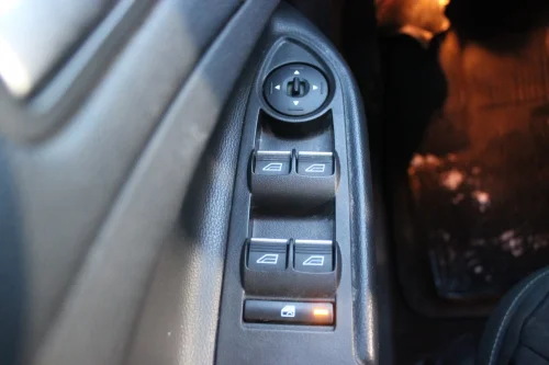 FORD Escape — photo 16