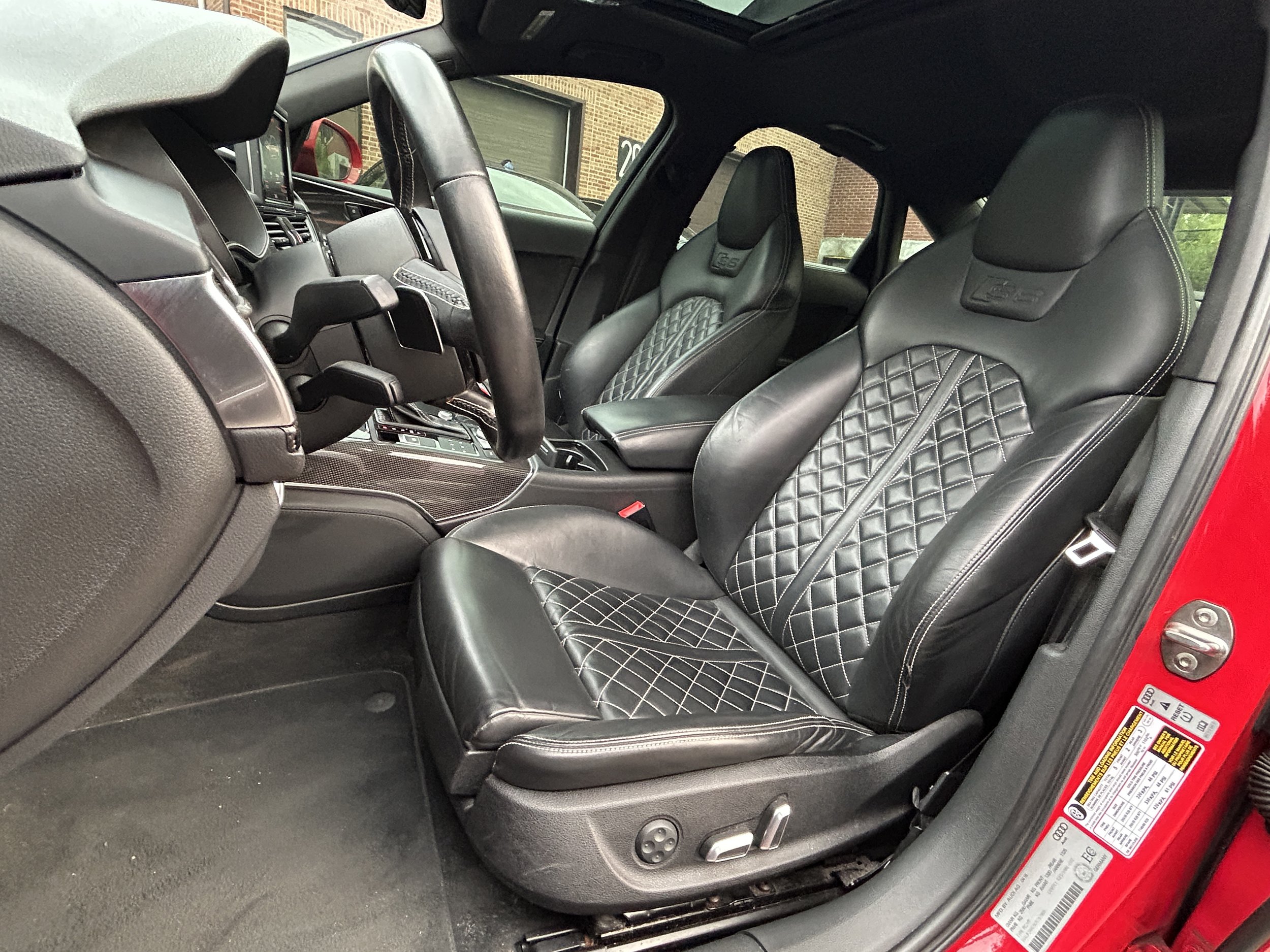 2016 Audi S6 Quattro Premium Plus - 4.0L V8 450HP — photo 10