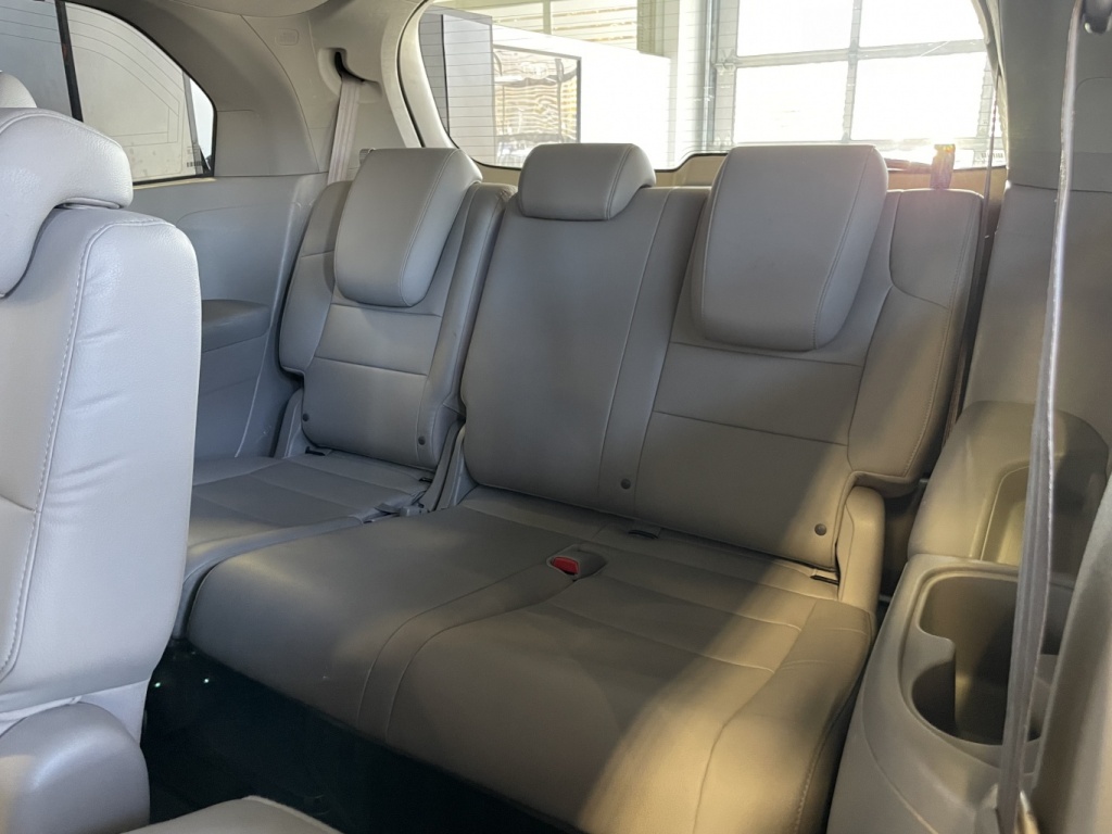 Honda Odyssey EX-L avec Navi 2015 — photo 10