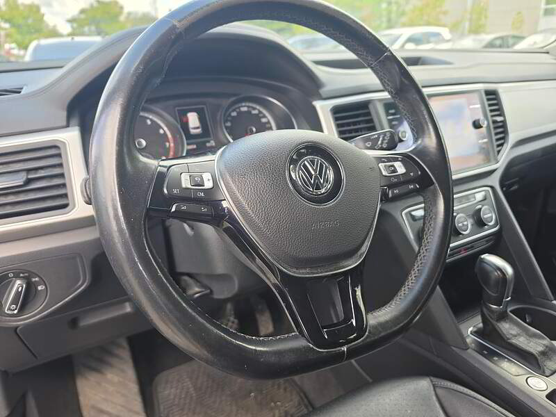 Volkswagen Atlas 2018 COMFORTLINE / 7 PASSAGERS / AWD / CUIR + CAMERA + BLUETOOTH +++ — photo 9