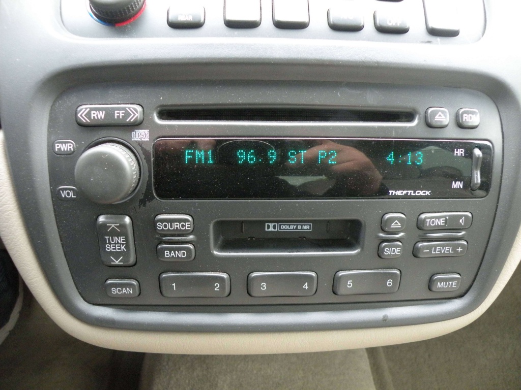 Cadillac Deville  2000 — photo 16
