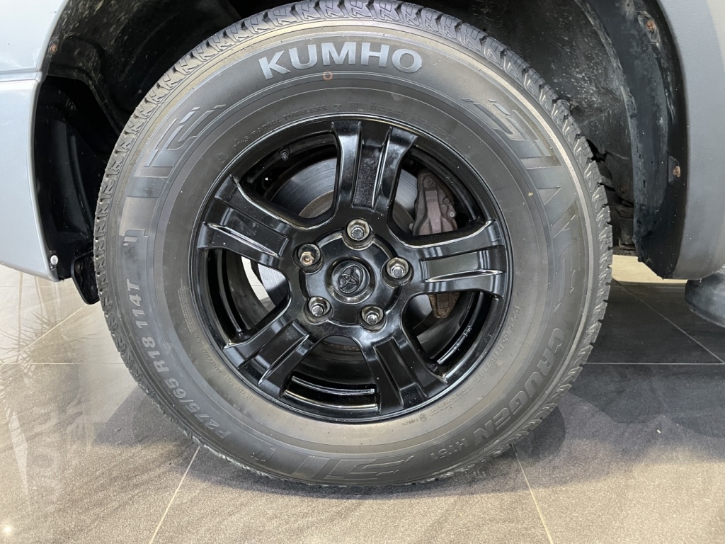 Toyota Tundra SR5 2010 — photo 30
