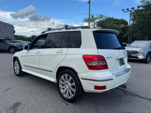 Mercedes-Benz GLK-Class GLK 350 2010 — photo 9