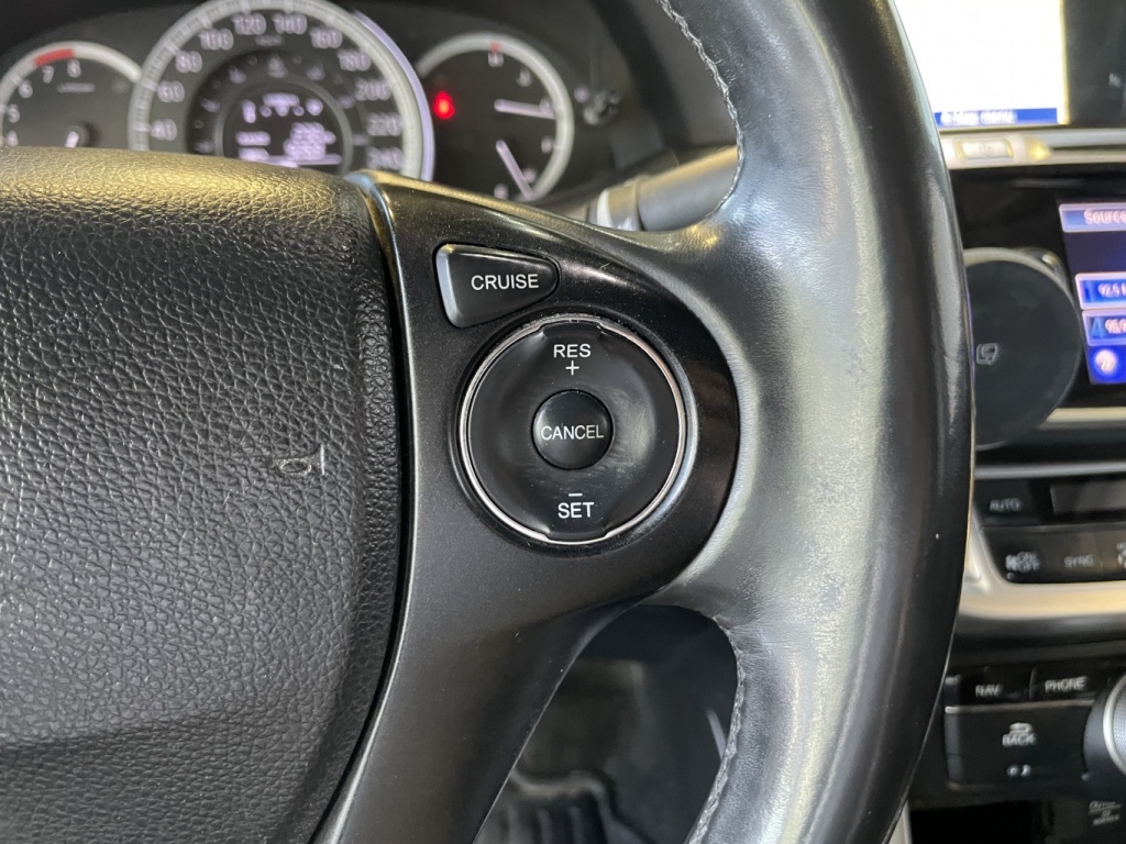 Honda Accord Touring 2015 — photo 19