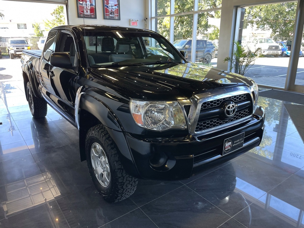 Toyota Tacoma  2011 — photo 3