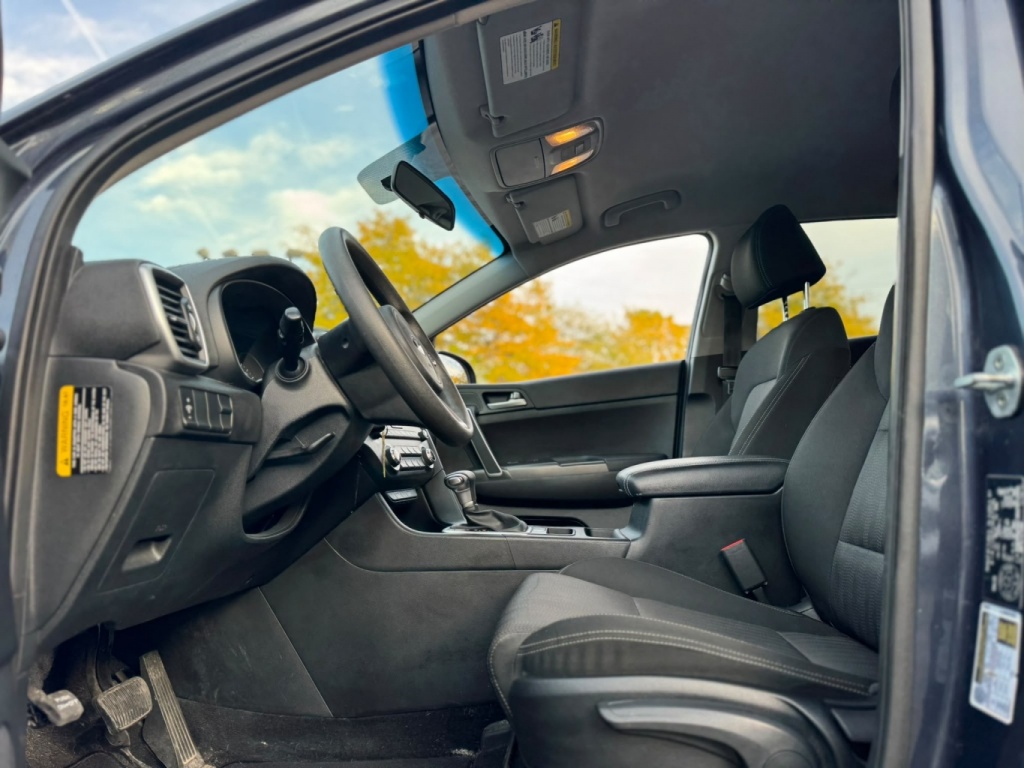 KIA Sportage LX 2022 — photo 12