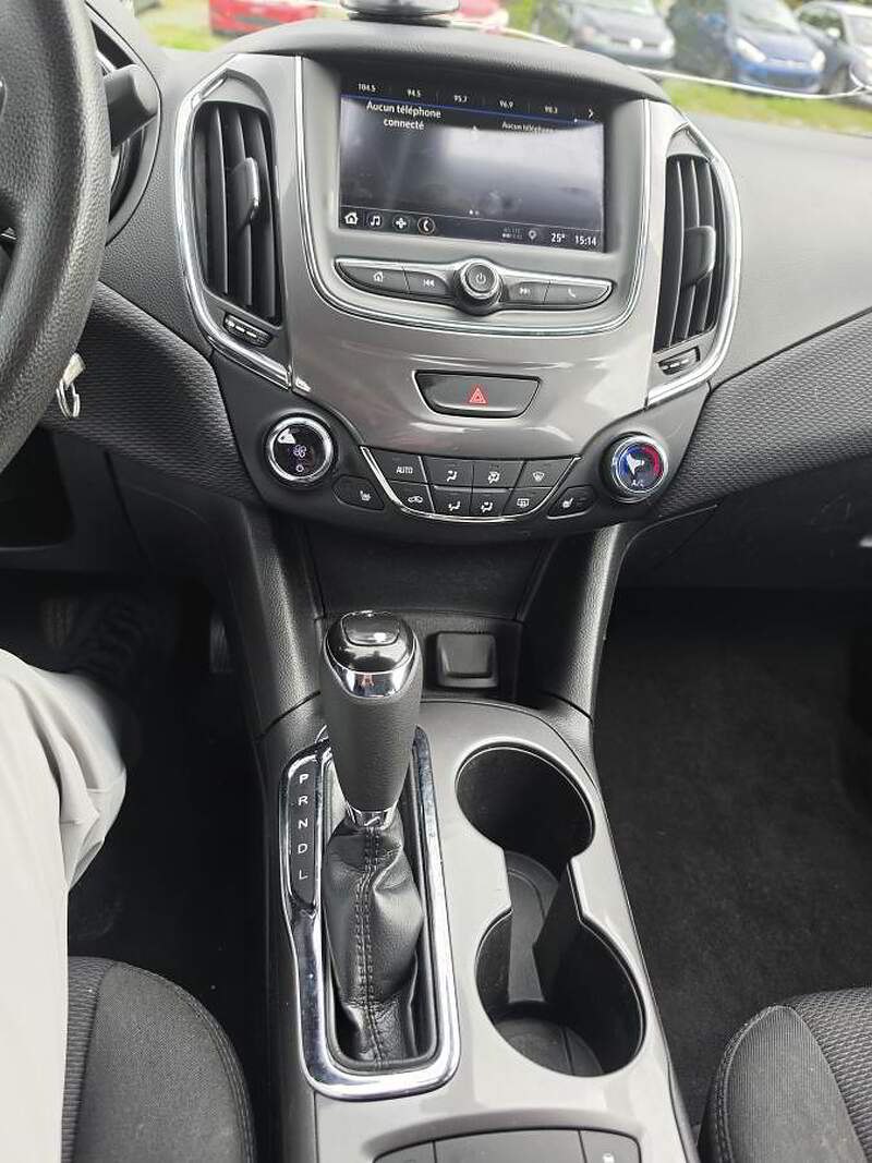 Chevrolet Cruze 2019 LT / AUTO + CAMERA + BLUETOOTH +++++ — photo 16