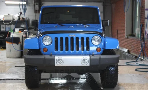 2011 JEEP WRANGLER UNLIMITED SAHARA — photo 2