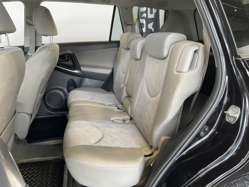 Toyota RAV4 De base 2010 — photo 11