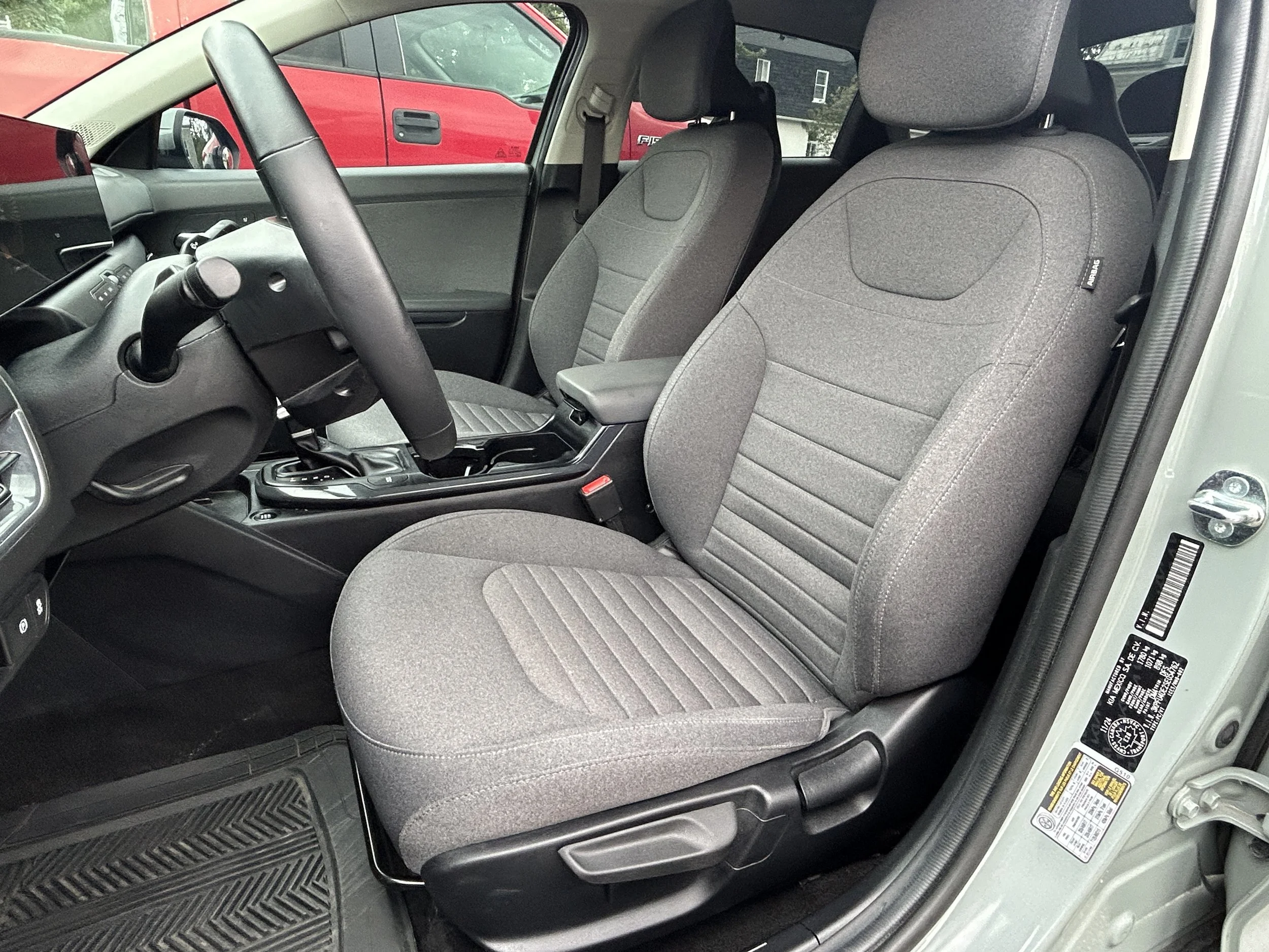 2025 Kia K4 — photo 10