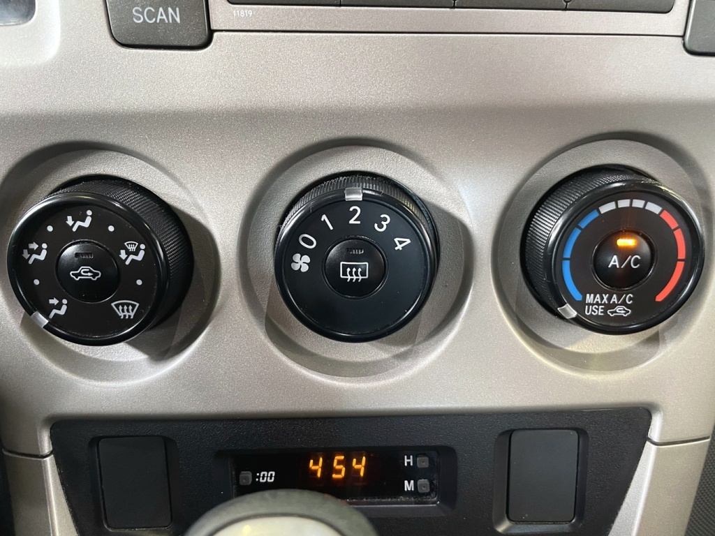 Toyota Matrix XR 2010 — photo 25