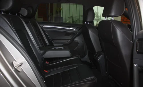 2017 VOLKSWAGEN GOLF R — photo 7