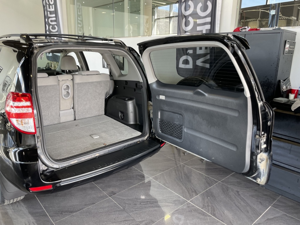Toyota RAV4 De base 2010 — photo 8