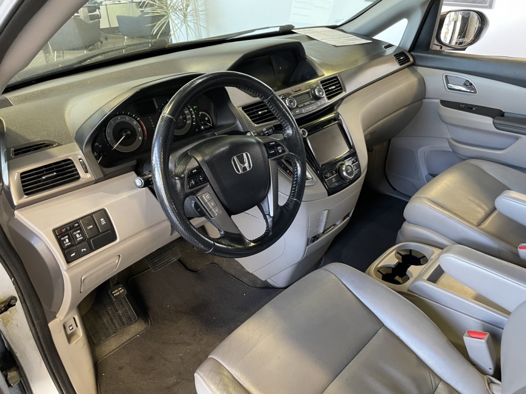 Honda Odyssey EX-L avec Navi 2015 — photo 15