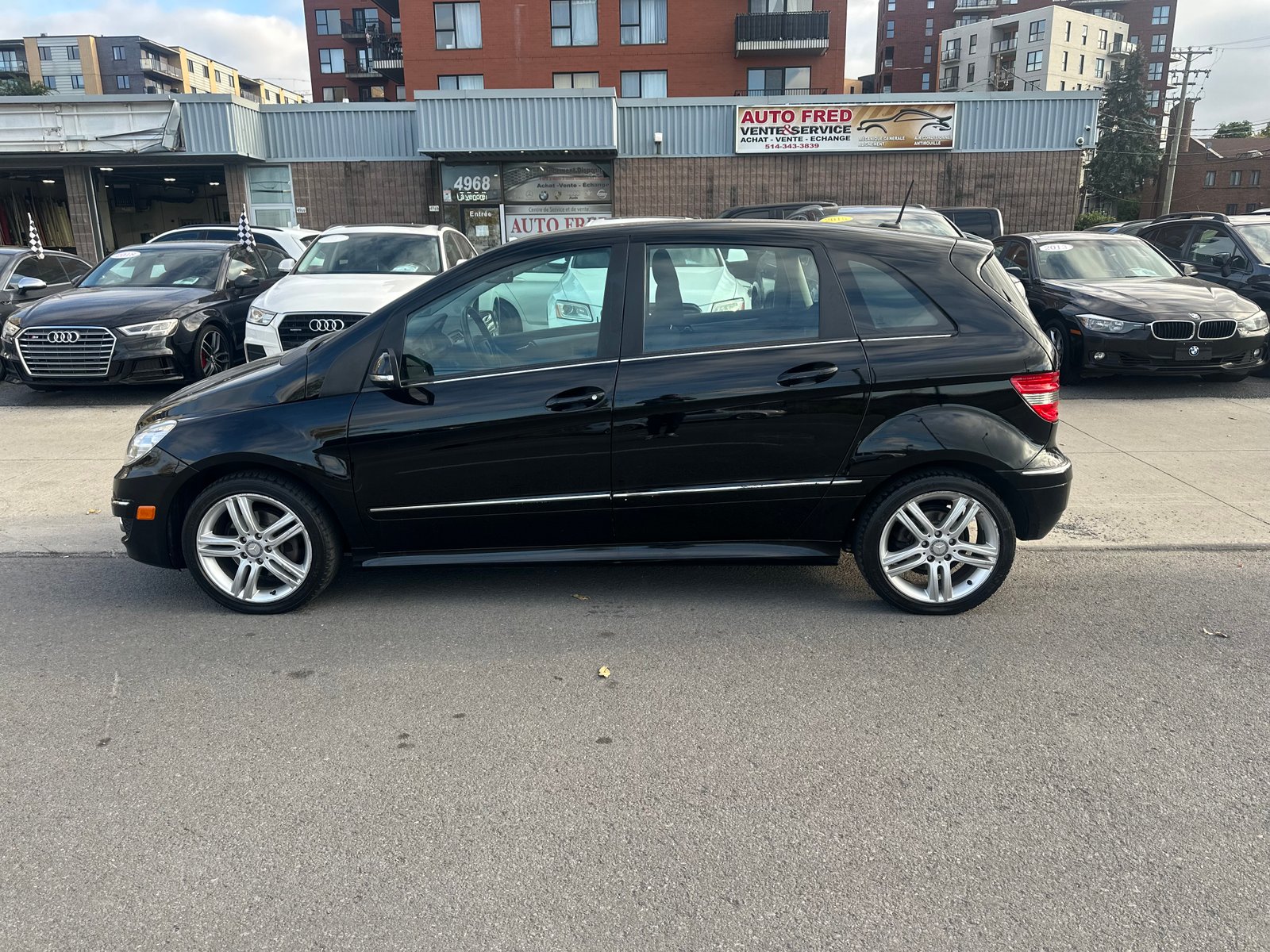Mercedes-Benz B200 2011 — photo 2