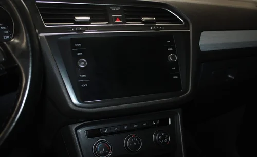 2018 VOLKSWAGEN TIGUAN TRENDLINE AWD — photo 10