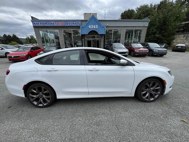 Chrysler 200 2016 S / TOIT PANO / CAMERA + CUIR + BLUETOOTH + BAS KM +++ — photo 7