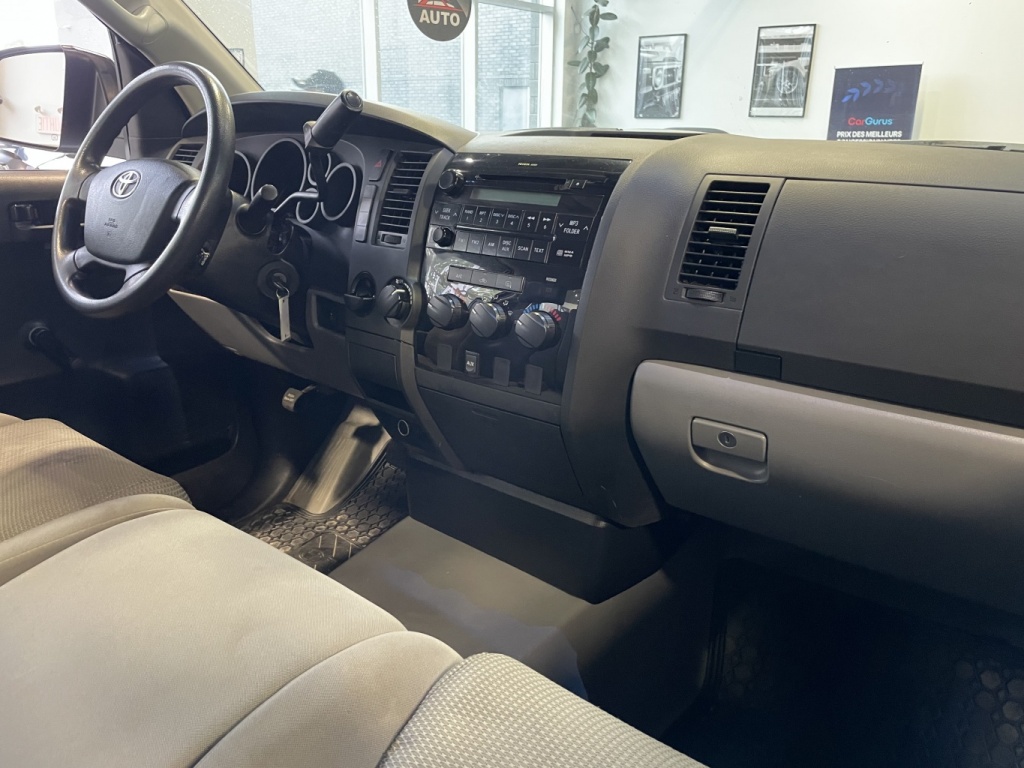 Toyota Tundra DLX 2008 — photo 21