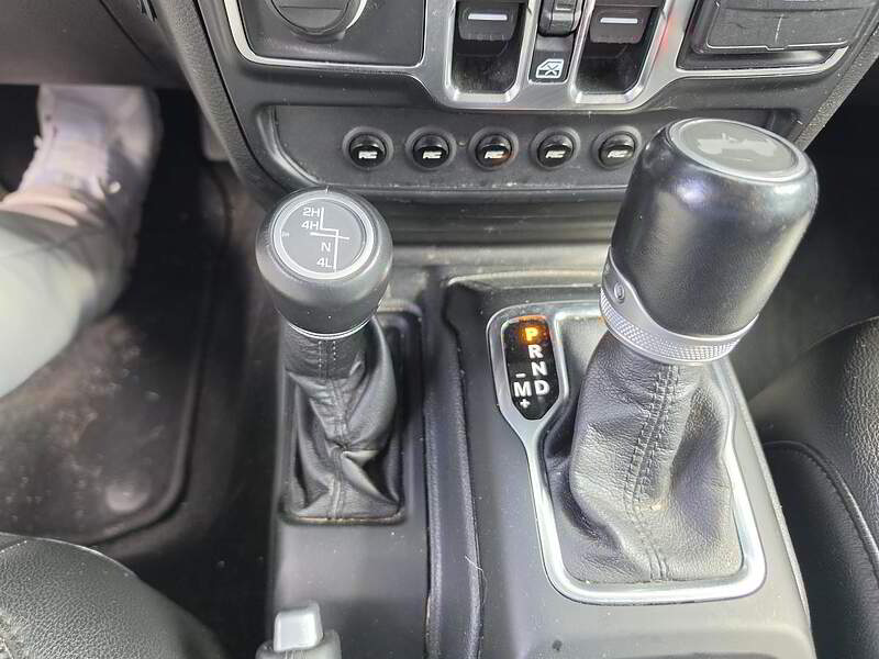 Jeep Wrangler 2021 UNLIMITED ALTITUDE / AUTO + CUIR + GPS + CAMERA + BLUETOOTH ++ — photo 20