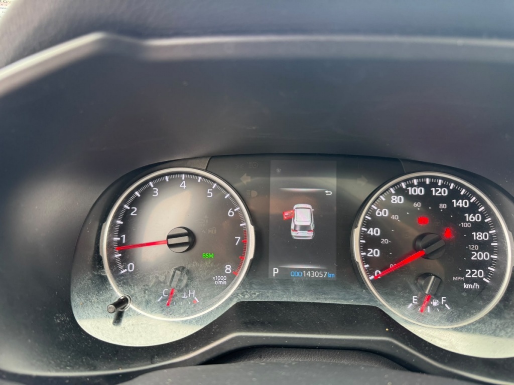 Toyota RAV4 XLE 2019 — photo 13