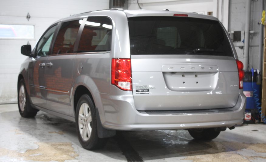 2017 DODGE GRAND CARAVAN CREW — photo 4