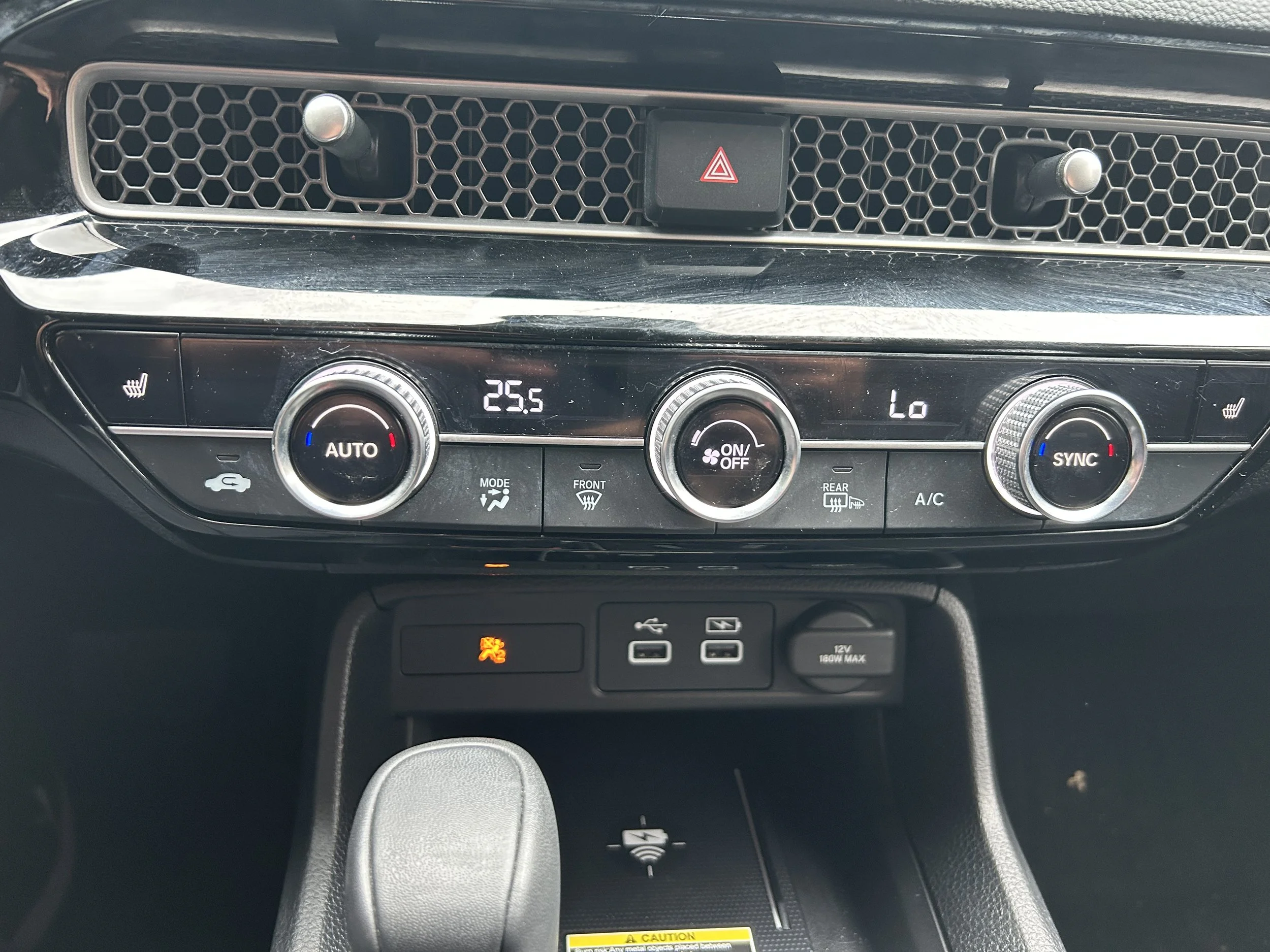 Honda Civic Touring 2024 — photo 16
