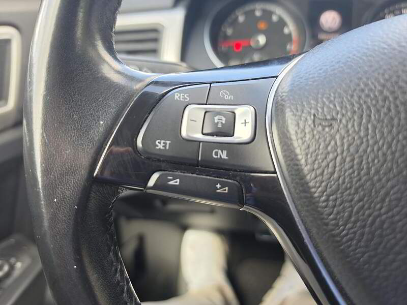 Volkswagen Atlas 2018 COMFORTLINE / 7 PASSAGERS / AWD / CUIR + CAMERA + BLUETOOTH +++ — photo 17