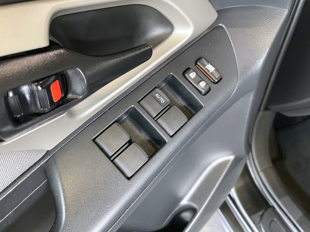 Toyota Matrix  2012 — photo 16