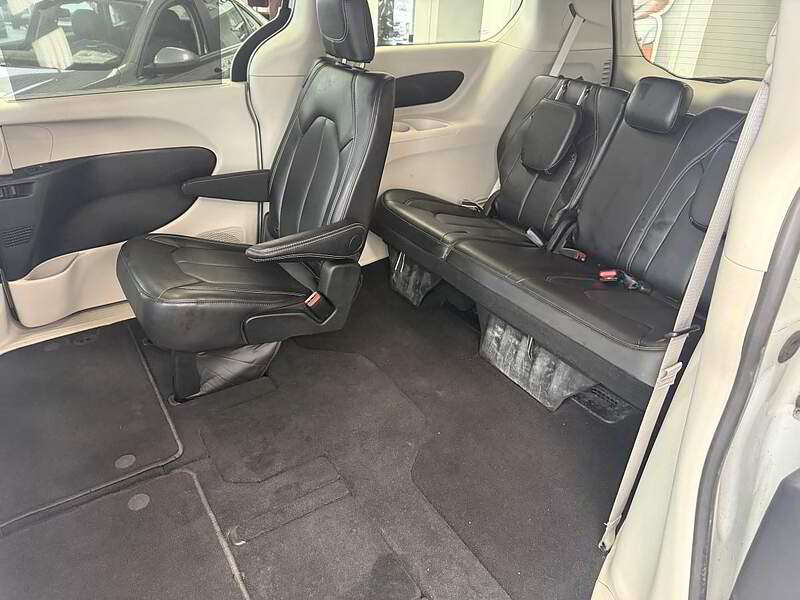 Chrysler Pacifica 2024 Touring-L / AUTO + CAMERA + CUIR + BLUETOOTH +++++ — photo 10