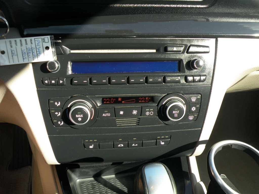 BMW Serie 1 128i 2009 — photo 14