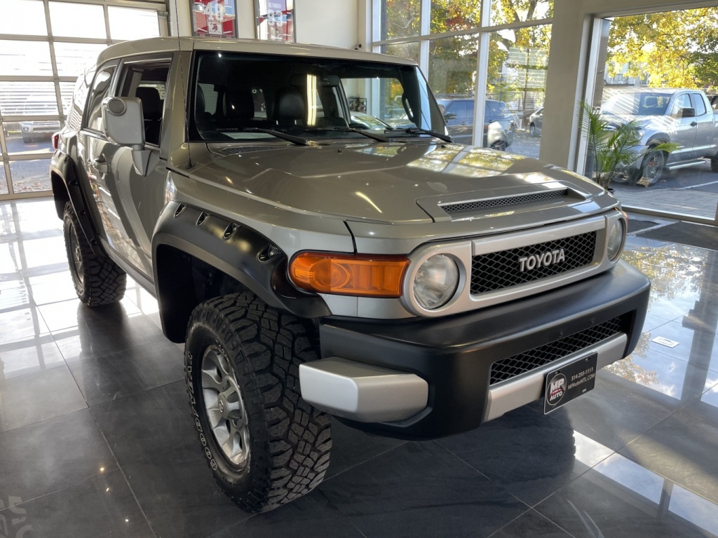 Toyota FJ Cruiser  2011 — photo 7