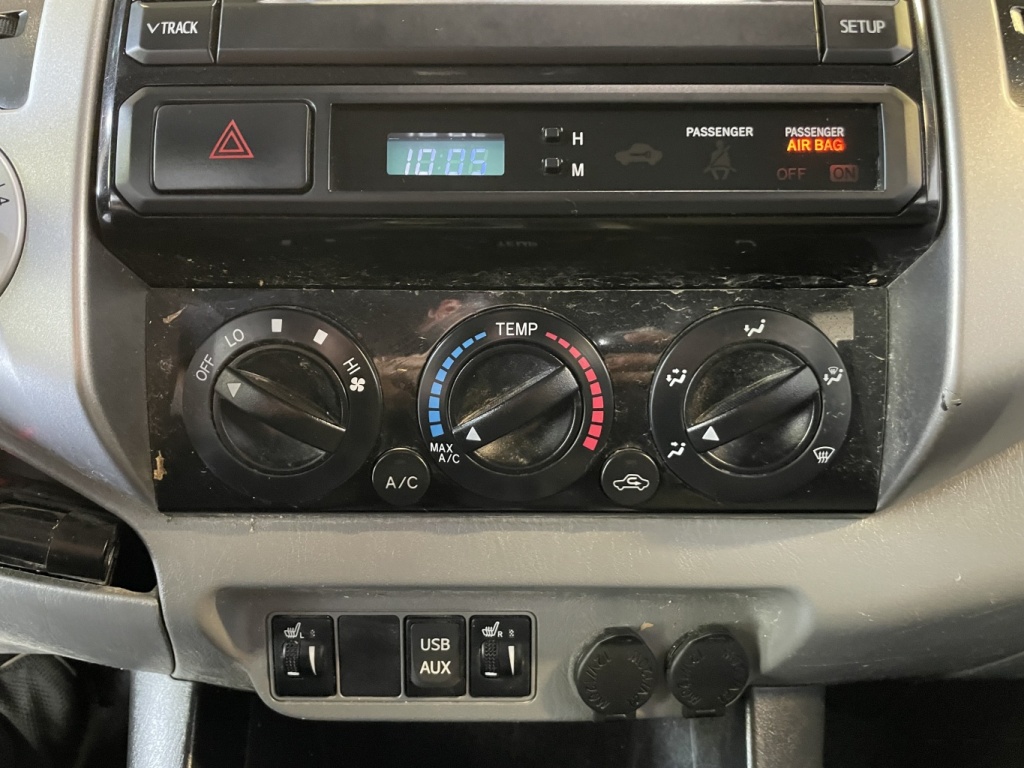 Toyota Tacoma  2013 — photo 23